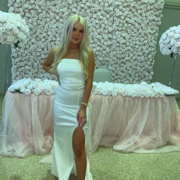 Long bow dress - Picture 3 of 3